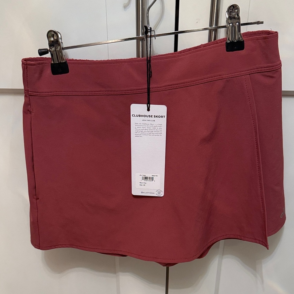 ALO Yoga Clubhouse Skort in Mars Clay XS